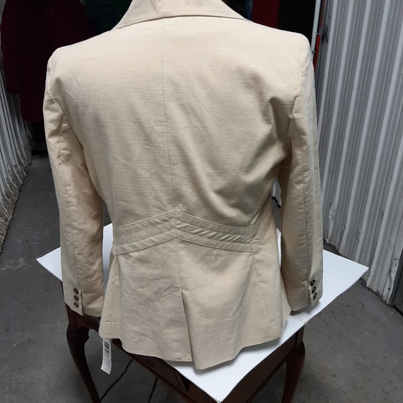 Ladies clothing - Picture 4 of 8